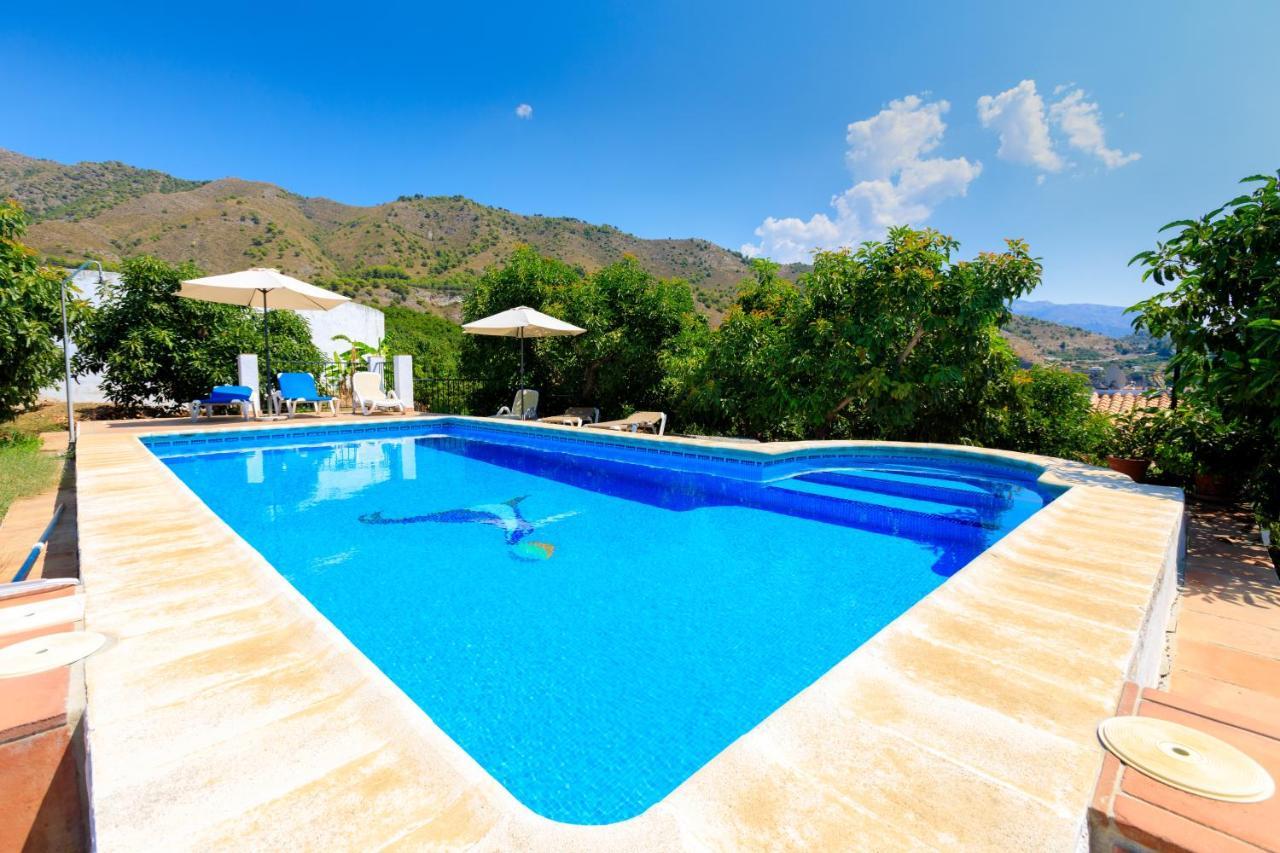 Вилла Cortijo Los Madronos Фрихилиана Экстерьер фото